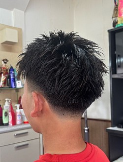 短髪スタイル